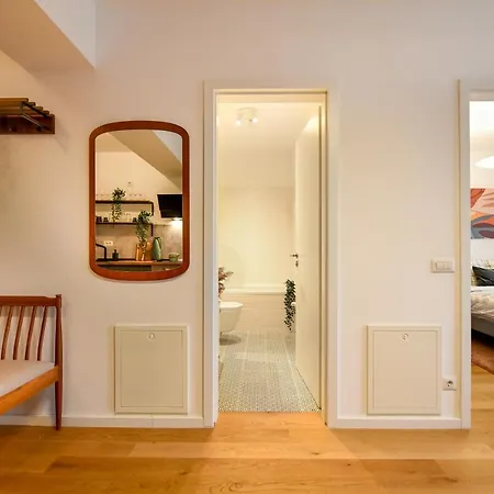 The Geometrist - Stunning 1br With Balcony * ブカレスト