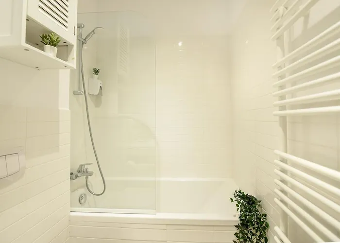 The Geometrist - Stunning 1br With Balcony ブカレスト