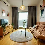 The Geometrist - Stunning 1br With Balcony شقة