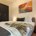 شقة The Geometrist - Stunning 1br With Balcony