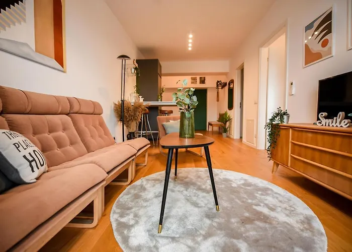 Lejlighed The Geometrist - Stunning 1br With Balcony Bukarest