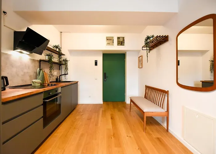 Daire The Geometrist - Stunning 1br With Balcony