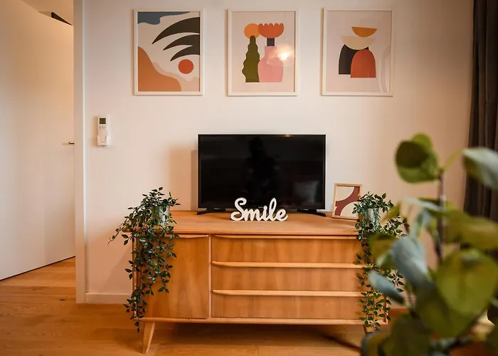 The Geometrist - Stunning 1br With Balcony Апартаменти Бухарест