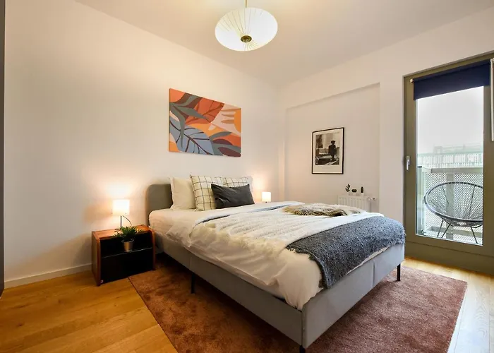 Апартаменти The Geometrist - Stunning 1br With Balcony *