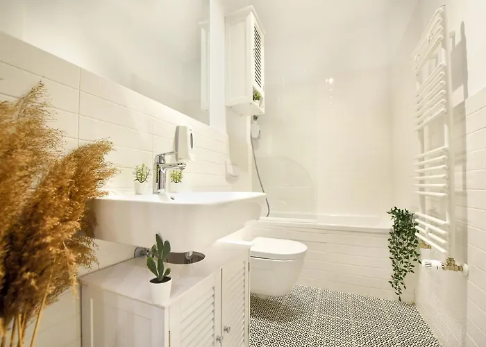 The Geometrist - Stunning 1br With Balcony Апартаменти Бухарест