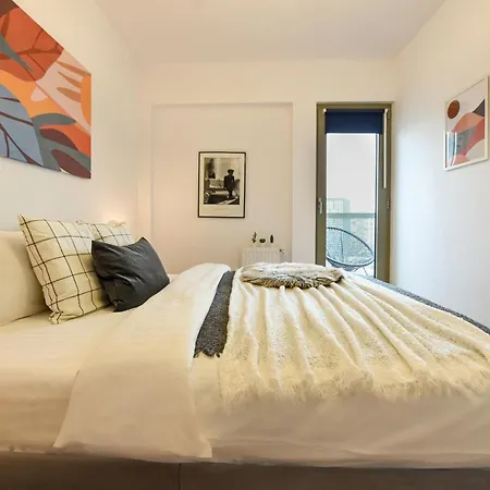 Apartment The Geometrist - Stunning 1br With Balcony Bucharest
