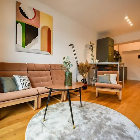 The Geometrist - Stunning 1br With Balcony * Bucharest